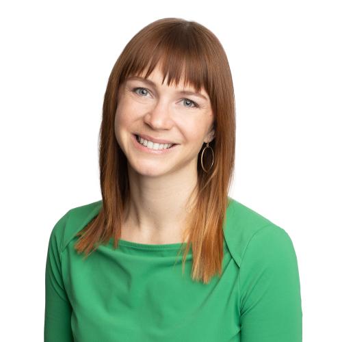 Headshot of Lyndsey Helmstetter